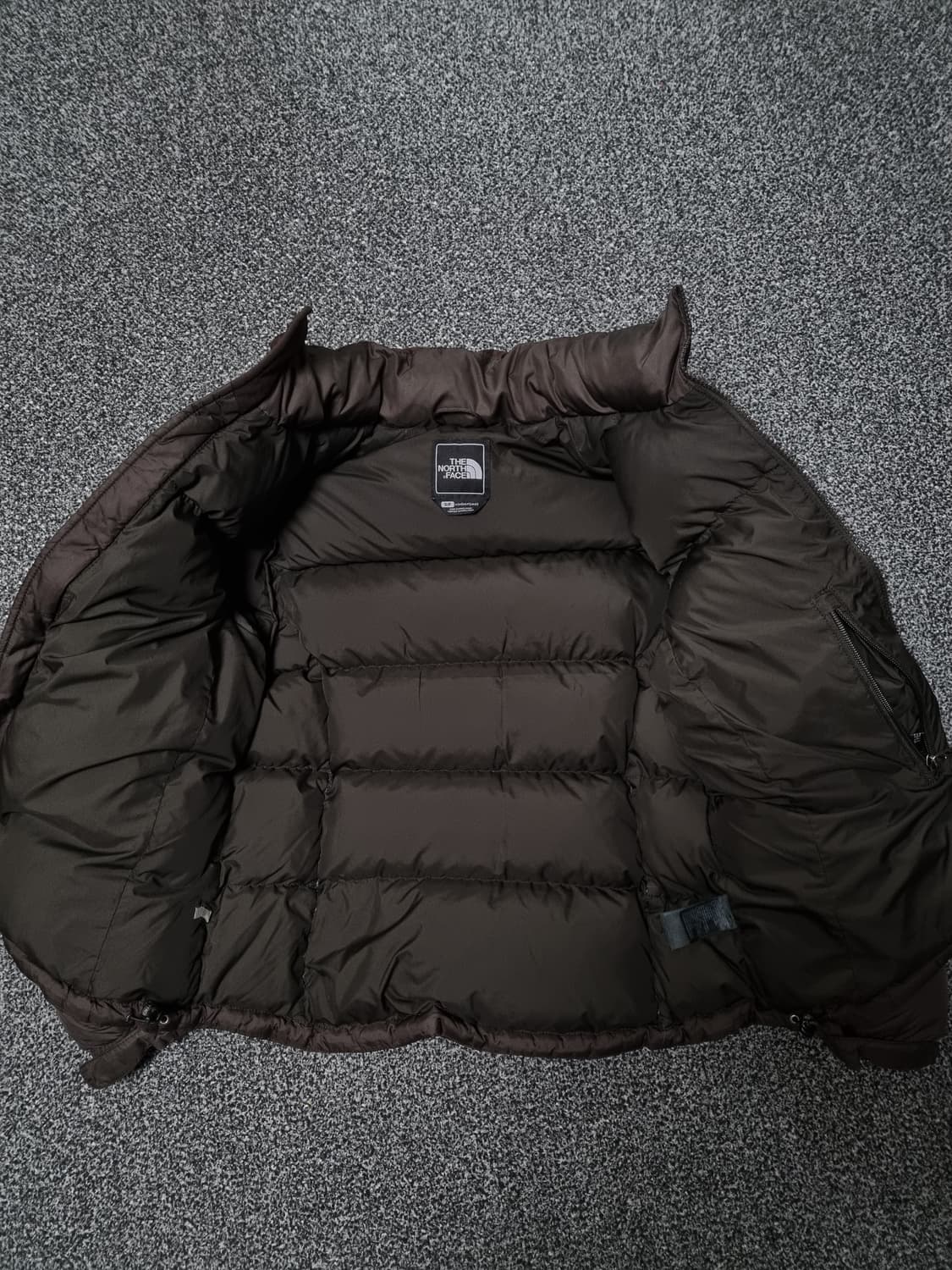 노스페이스 여성 눕시700 패딩 OG 브라운 해외판 S 상품이미지7