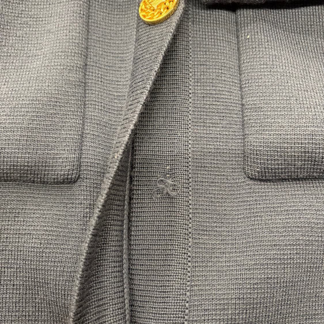 셀린느 딥 브이넥 긴팔 울 롱 가디건 골드 메탈 버튼 포켓 디테일 블루 상품이미지8