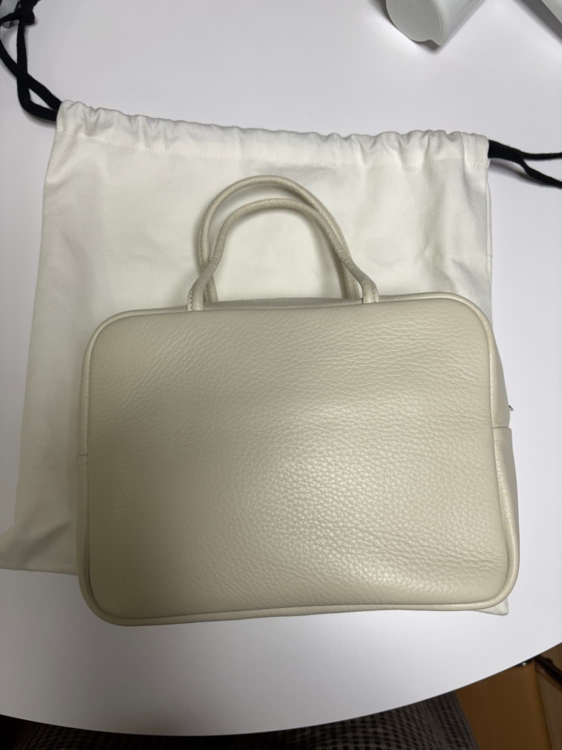 유라고 Square top handle bag  Ivory  상품이미지6