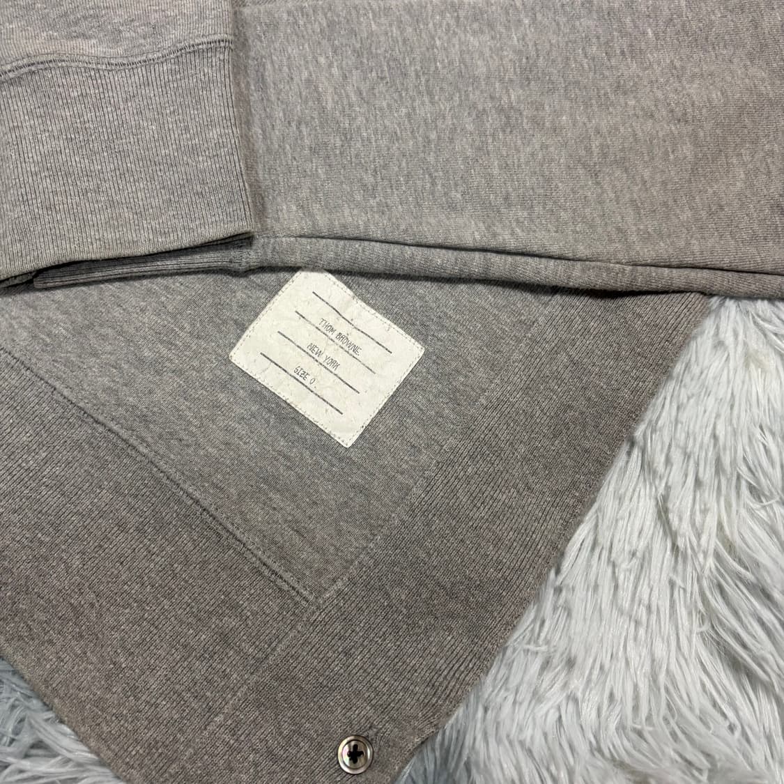 [0 Size] 톰브라운 4선 맨투맨 상품이미지4