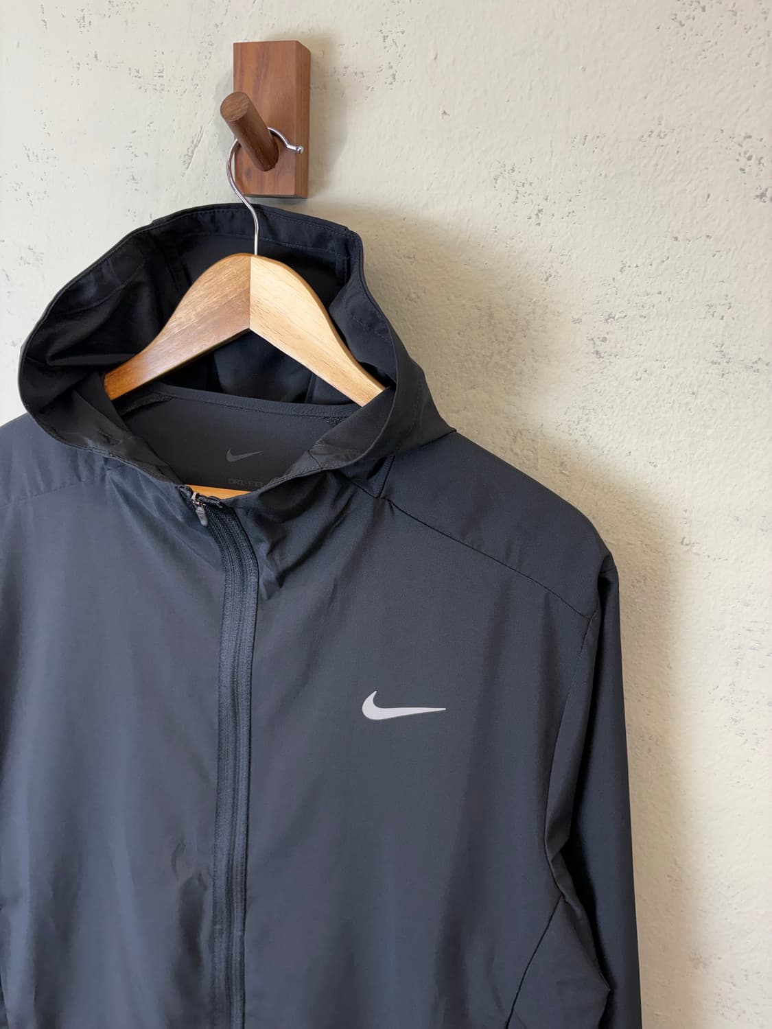 나이키 드라이핏 초경량 러닝 바람막이 상품이미지4