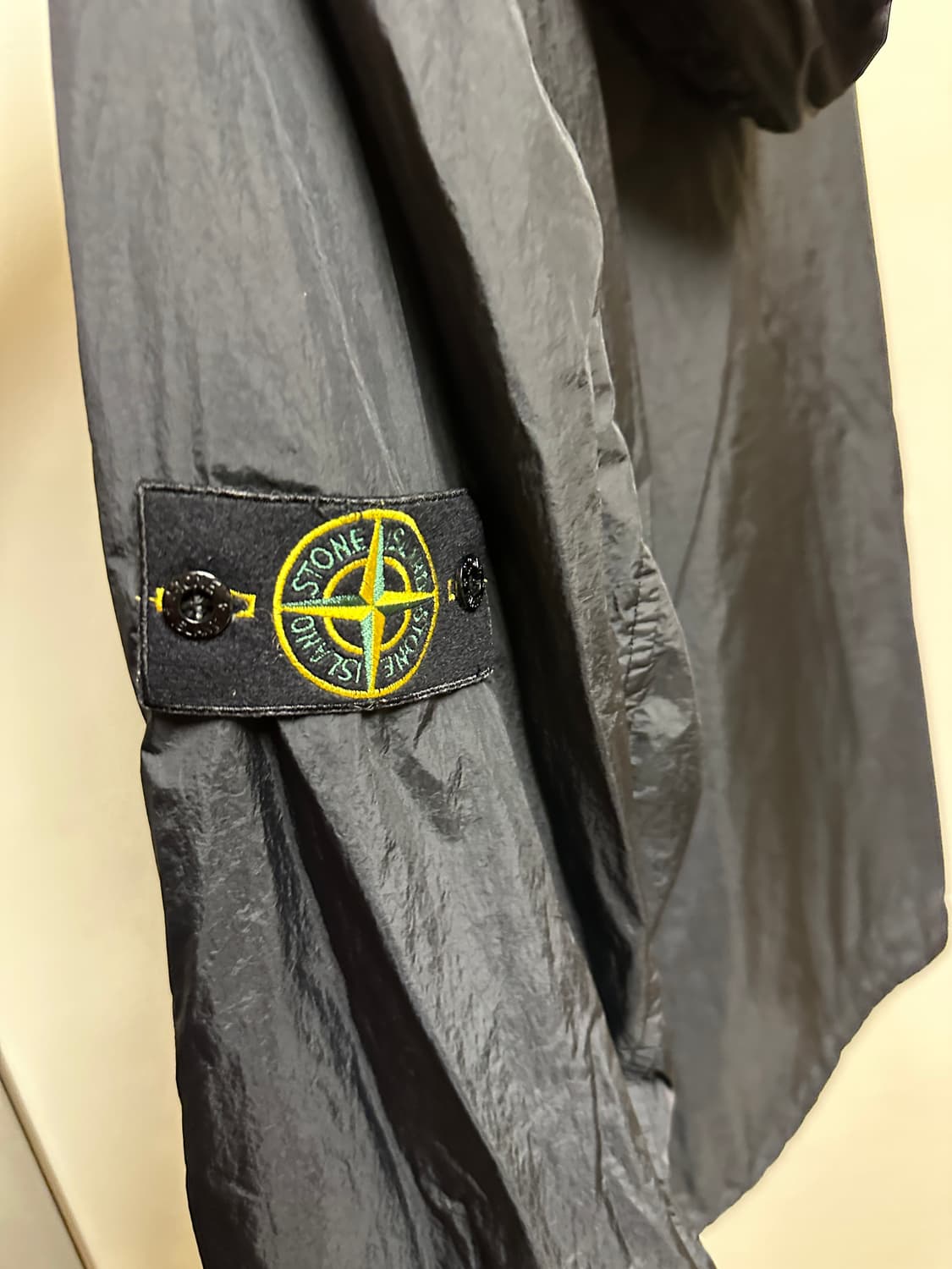 25ss 스톤아일랜드 크링클 랩스 후드자켓 상품이미지3