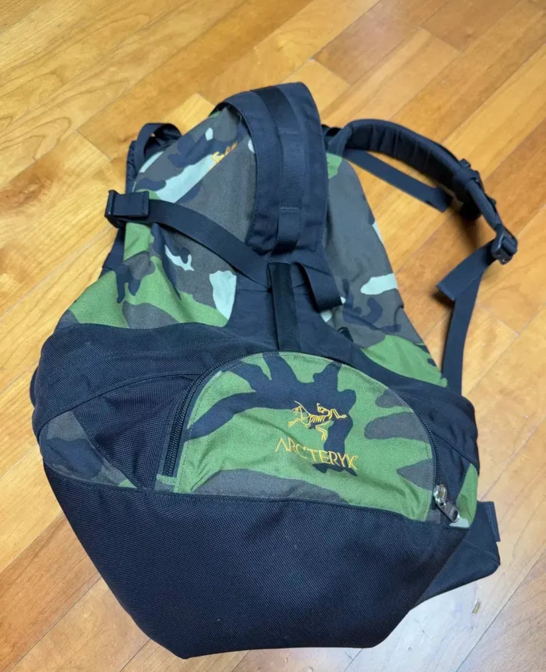 아크테릭스 x 빔스 백팩 상품이미지1