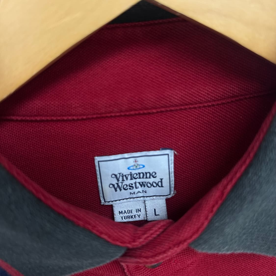 비비안웨스트우드 로고 카라티 상품이미지3