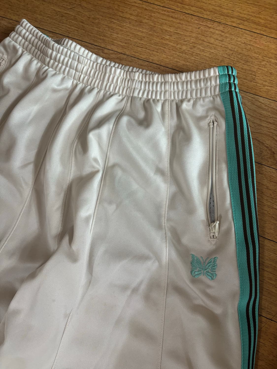 니들스 스튜디오스 HD 트랙팬츠 폴리 스무스 에크루 상품이미지2