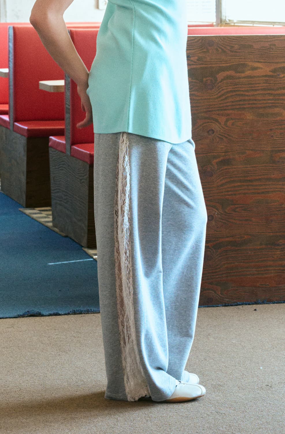ERER Sheer Lace Panel Sweatpants Melange 상품이미지4