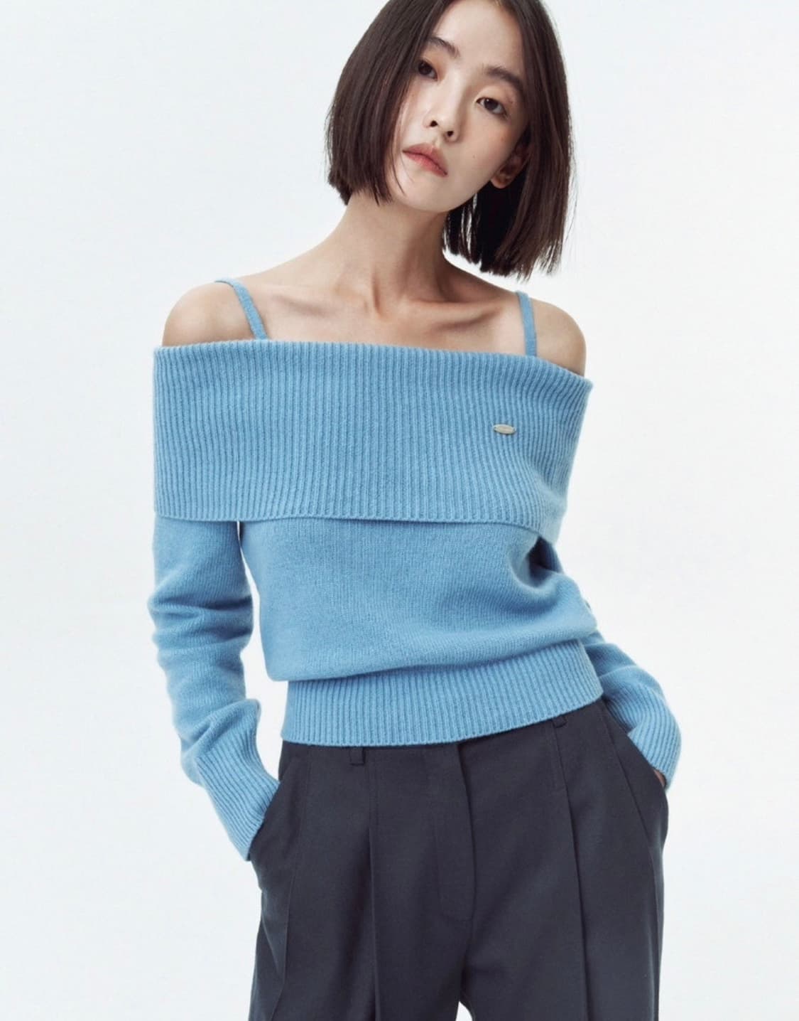 아비에무아 오프숄더 니트 상품이미지1