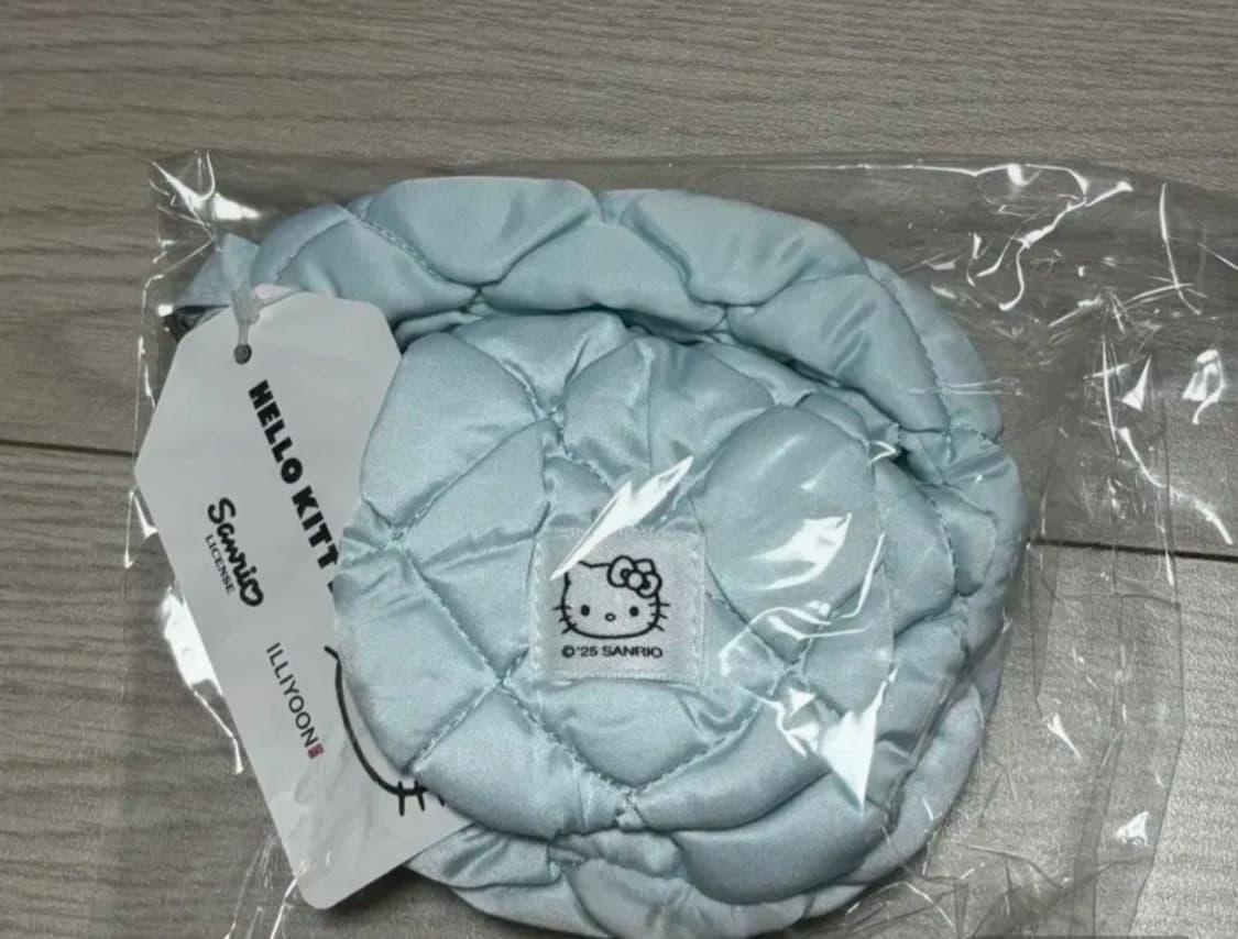 일리윤 헬로키티 퀼팅 미니 파우치 새상품 상품이미지1