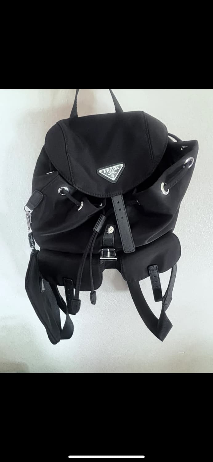 프라다 리나일론 미디움 백팩 (파우치 포함) 상품이미지1