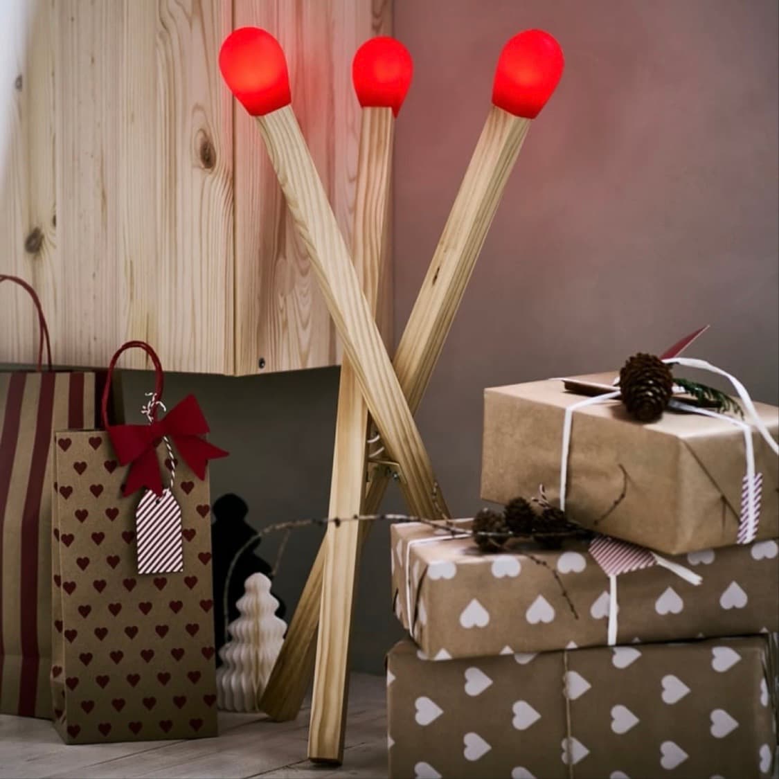 이케아 성냥개비 조명 새상품 (스트롤라 LED 플로어 스탠드) 상품이미지2