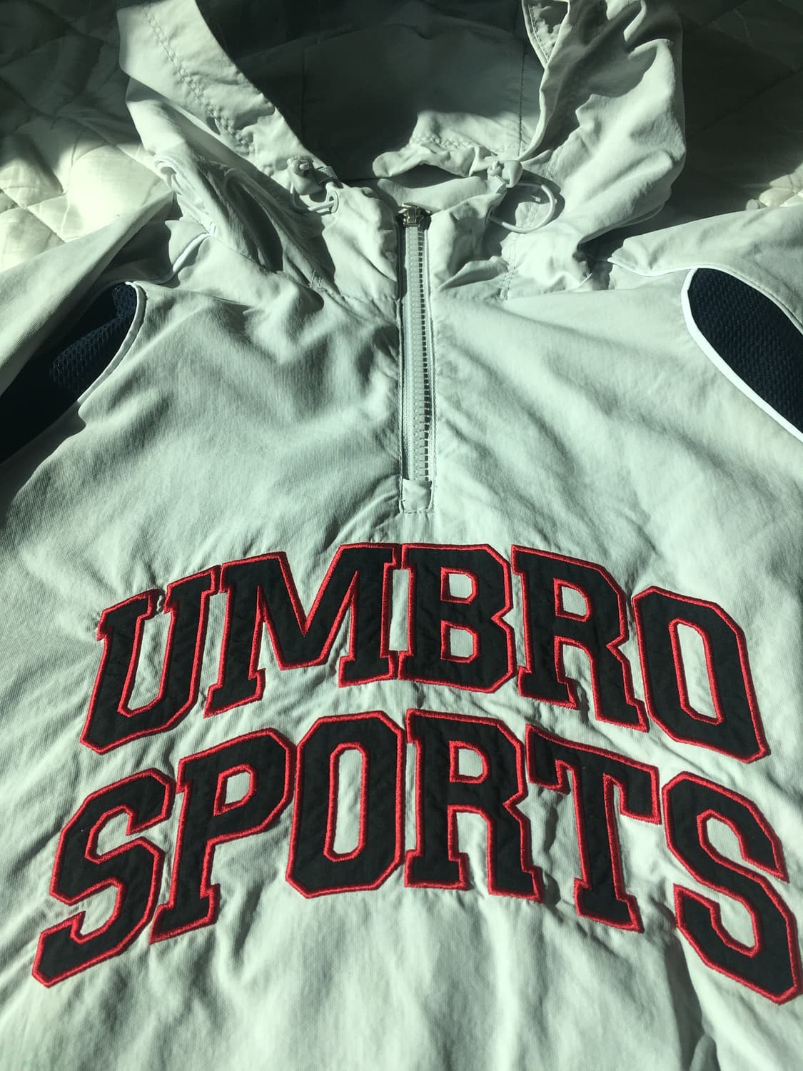 엄브로 엔지니어드 레터링 후드 아노락 상품이미지2