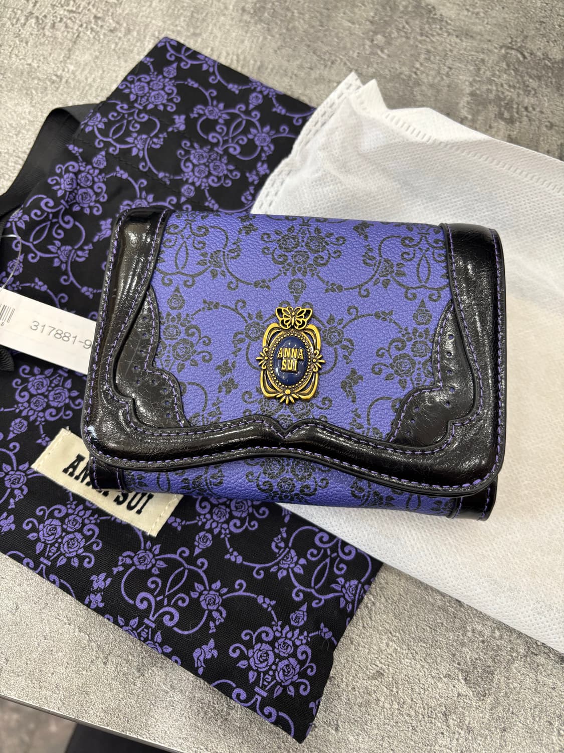 (새상품)안나수이 반지갑 퍼플색상 쇼콜라지갑 상품이미지1