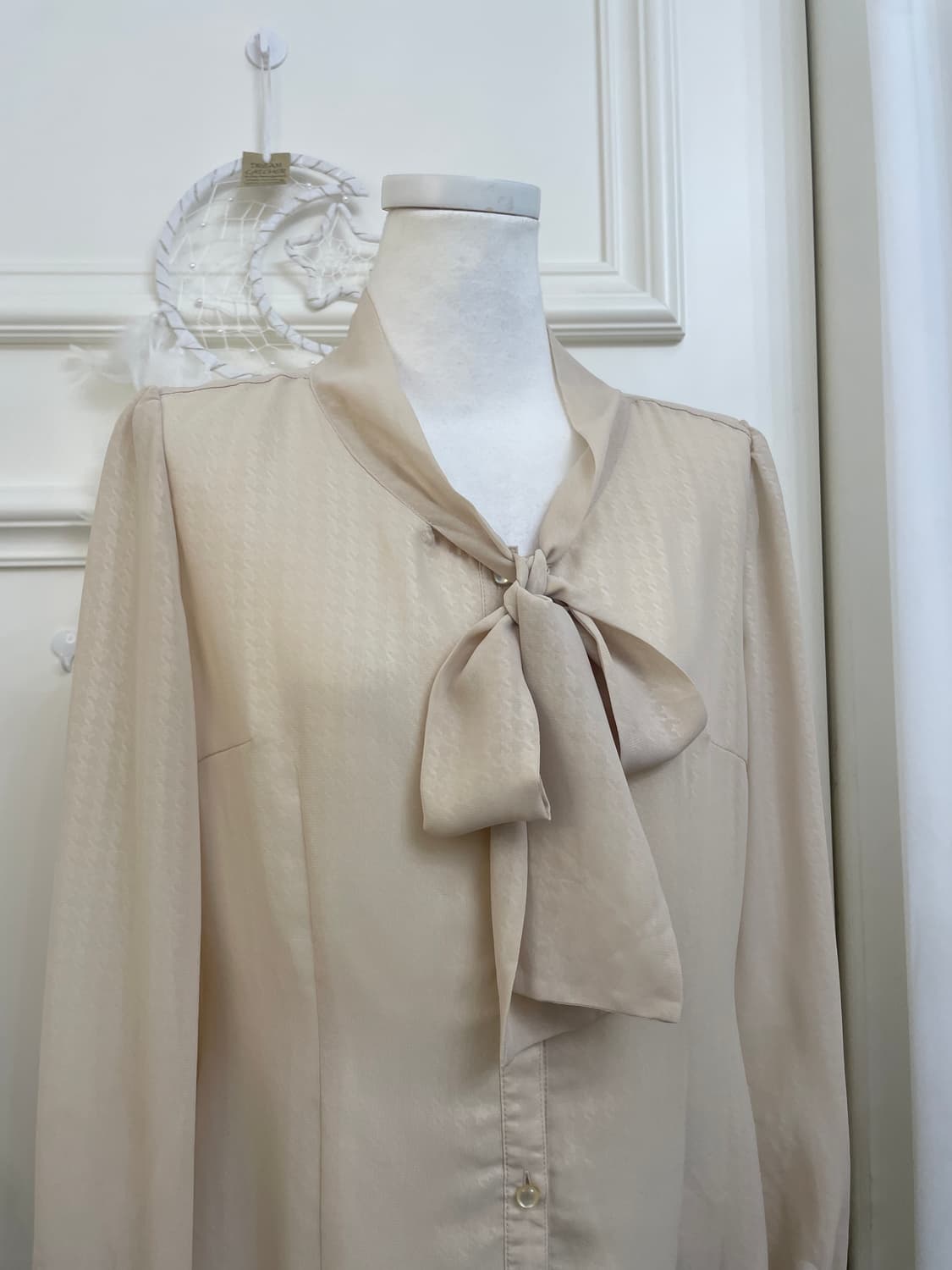 beige bow point autumn blouse(size-11) 상품이미지7