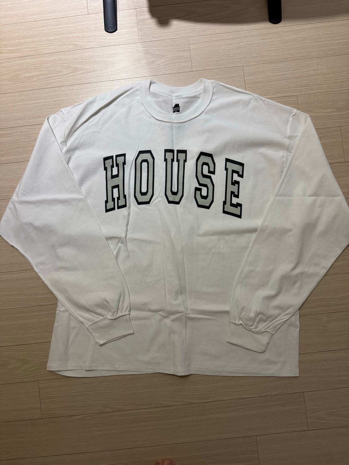 Isness musc 이즈네스 뮤직 롱슬리브 HOUSE 상품이미지1