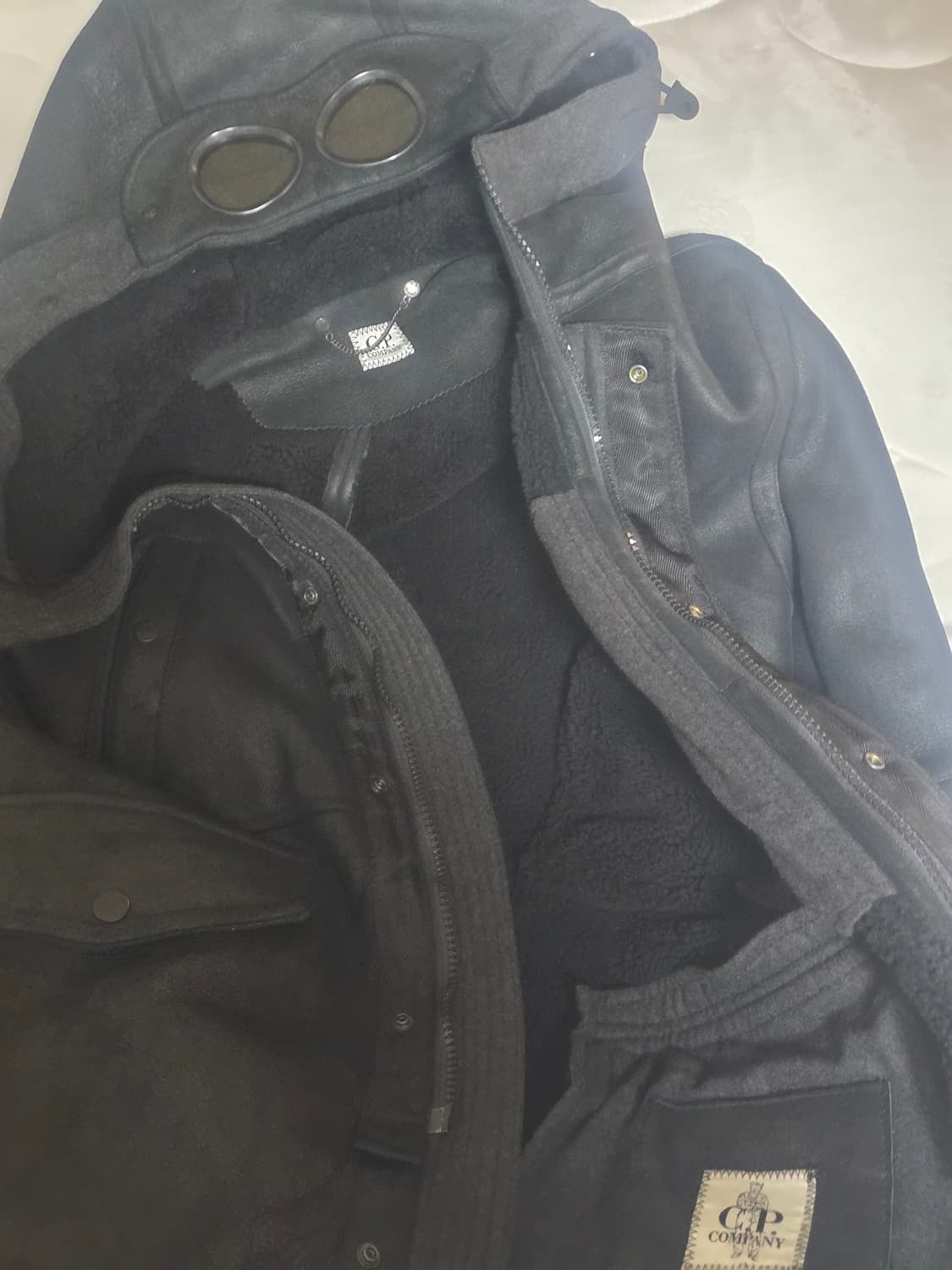 CP컴퍼니 고글 쉐어링 리얼 무스탕 (FGF 수입정품) 상품이미지7