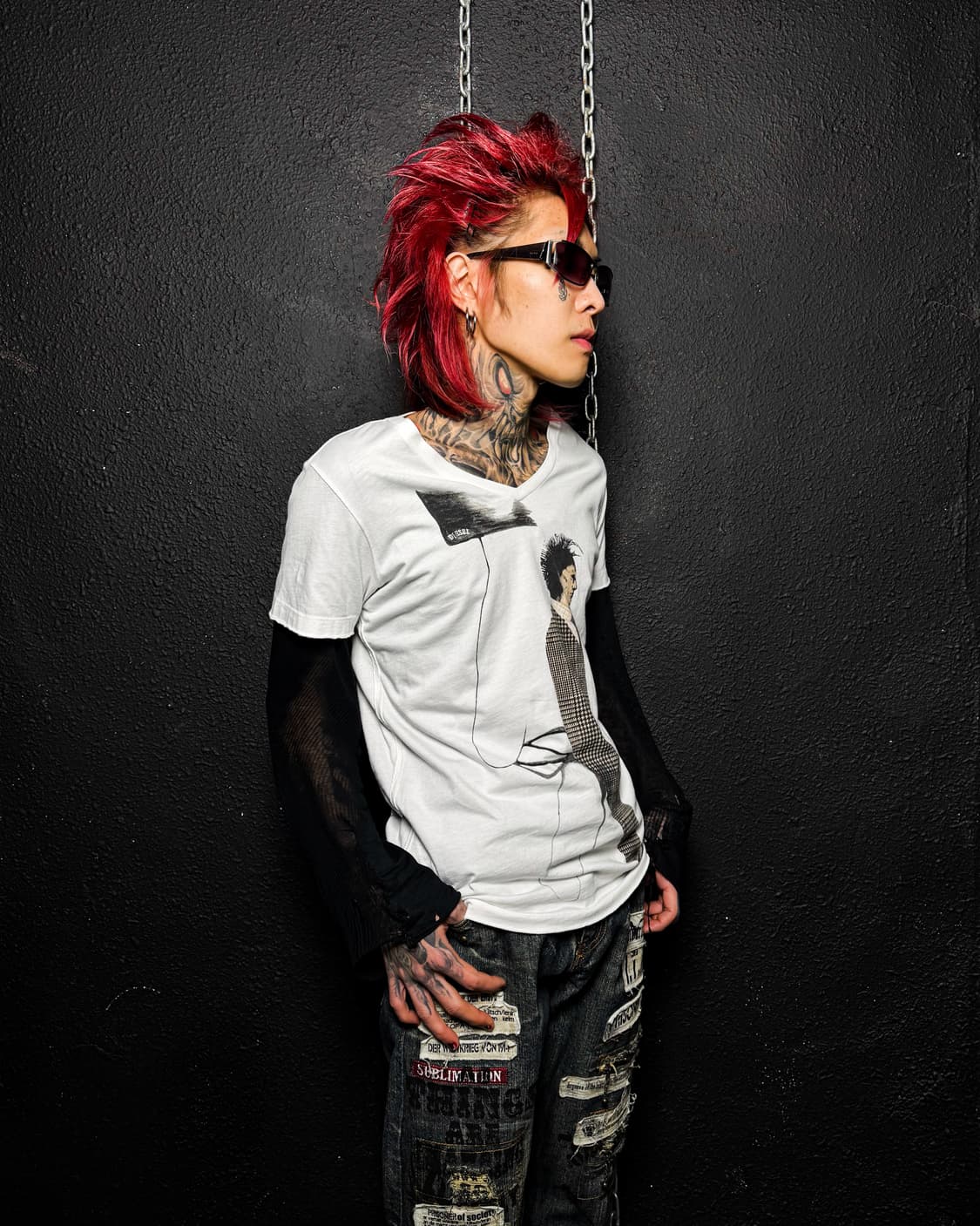 DIESEL Gold – Graphic V-Neck T-Shirt  상품이미지4