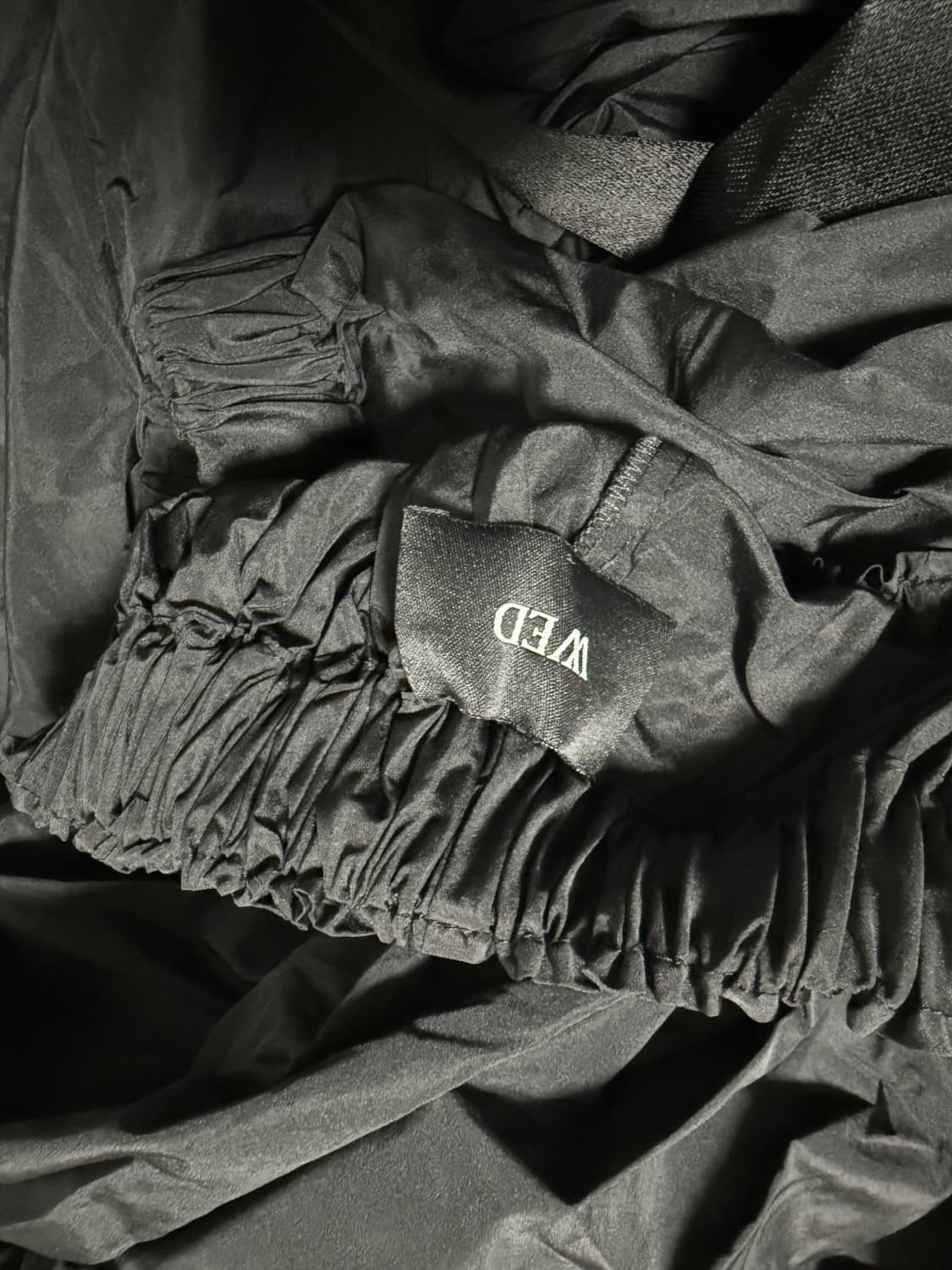 웨드 스튜디오 태피터 시그니처 타이 스커트 블랙 상품이미지8