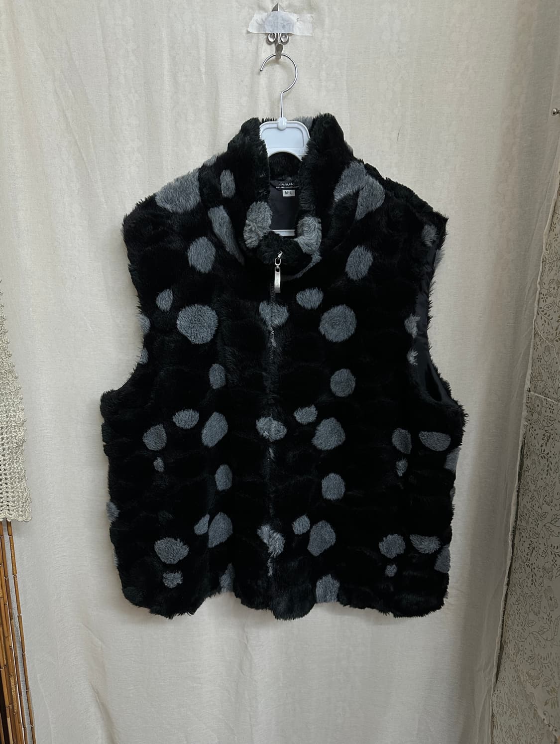 fur sleeveless zip-up 상품이미지1