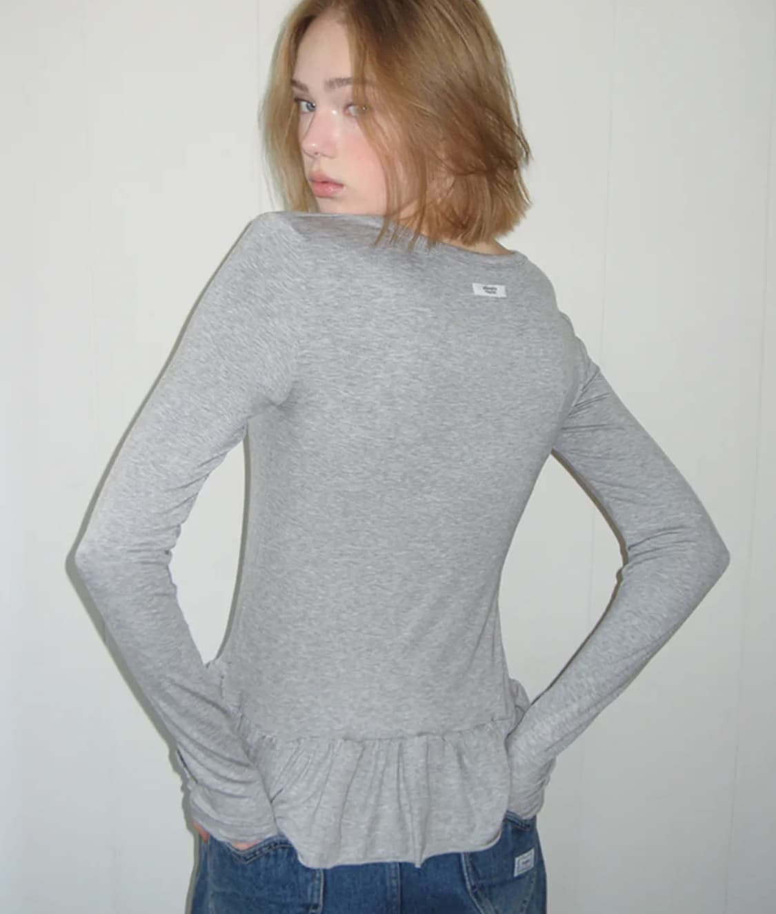 PENDANT RUFFLE LAYERED SLIM LONG SLEEVE  상품이미지1