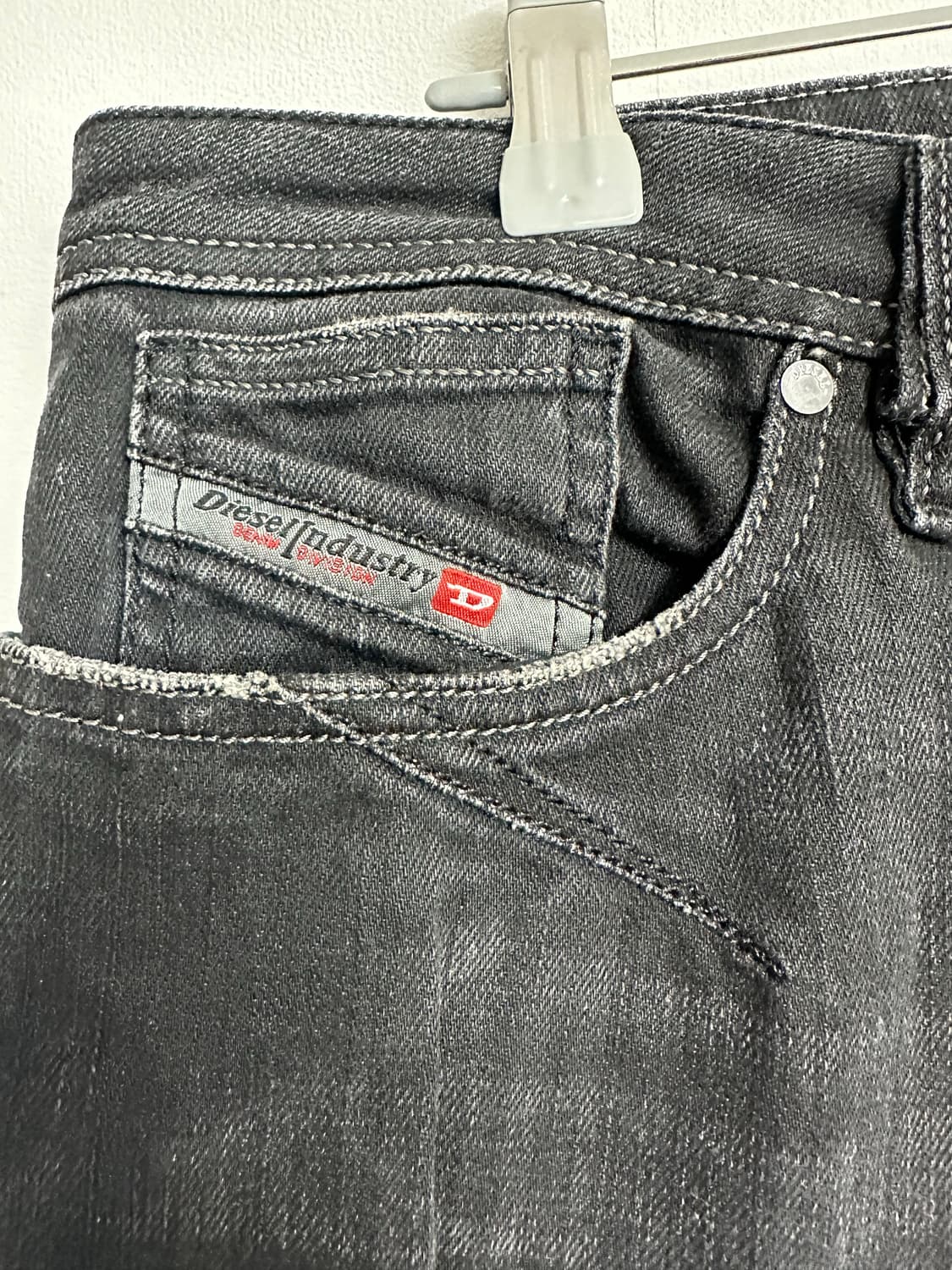 디젤 데님팬츠 흑청 상품이미지4