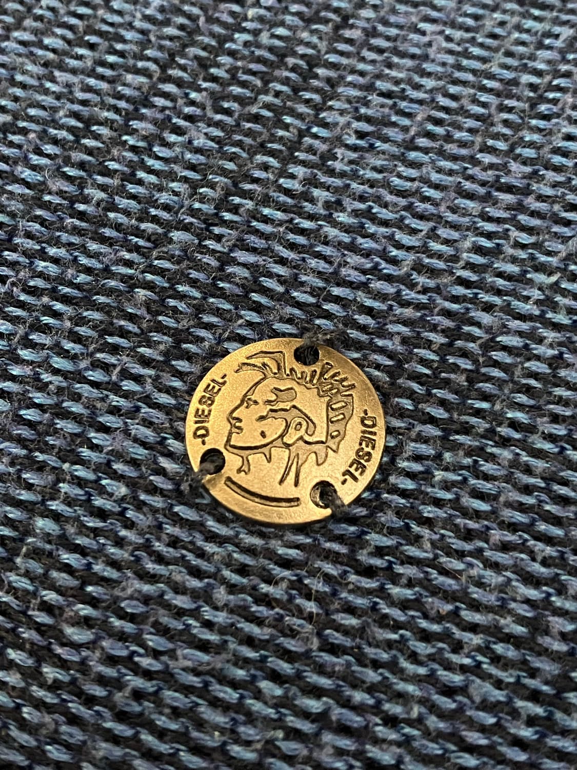 디젤 블랙 골드 모히칸 펜던트로고 와플 니트 상품이미지2