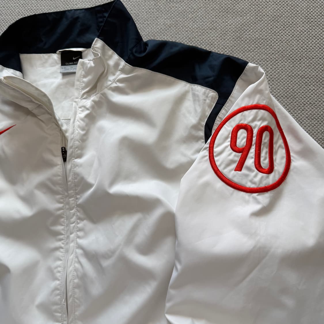 나이키 토탈90 바람막이 상품이미지3