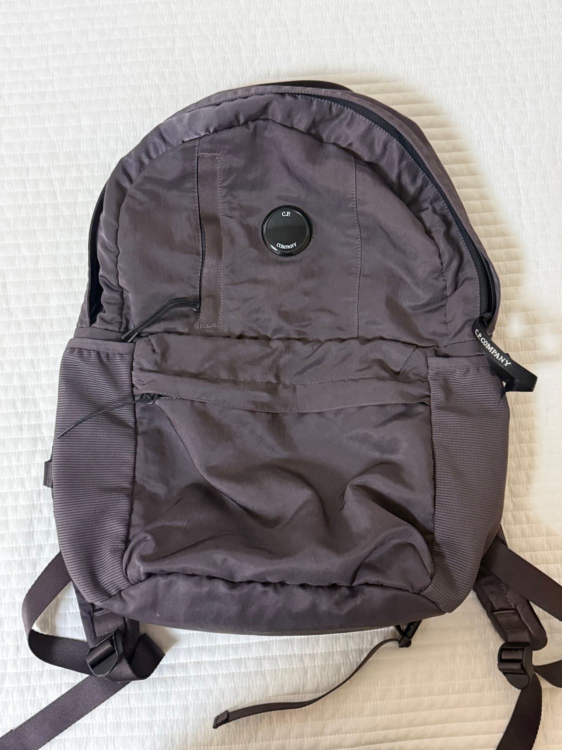 CP컴퍼니 나일론 B 렌즈 백팩 상품이미지1