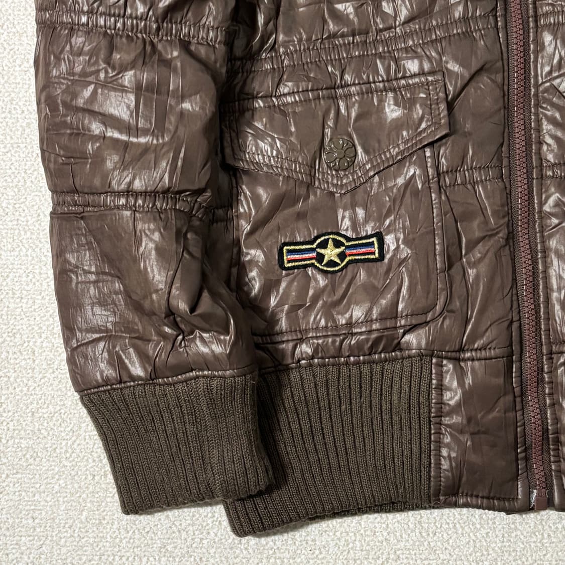일본빈티지 y2k 브라운 유광 글로시 경량 퍼 패딩 상품이미지7
