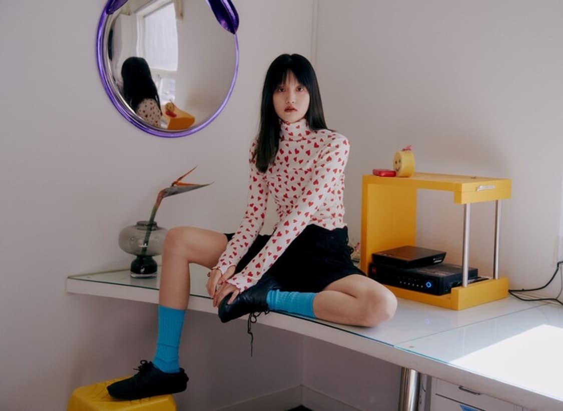 민지에나 하트 터틀넥 티셔츠 상품이미지1