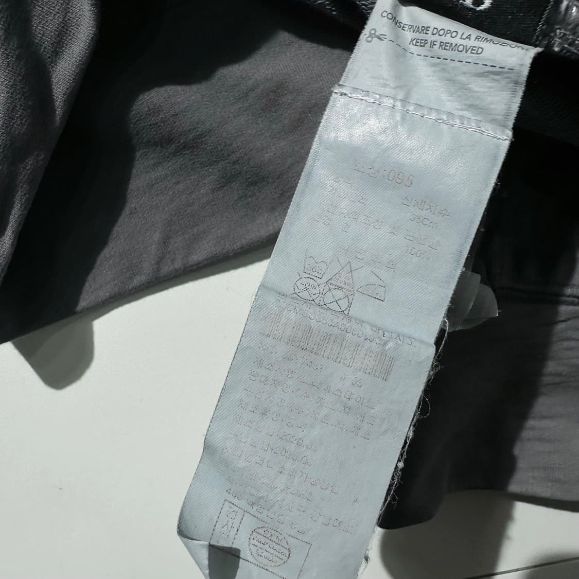 (매장판) CP컴퍼니 사이드 렌즈 포켓 맨투맨 상품이미지8