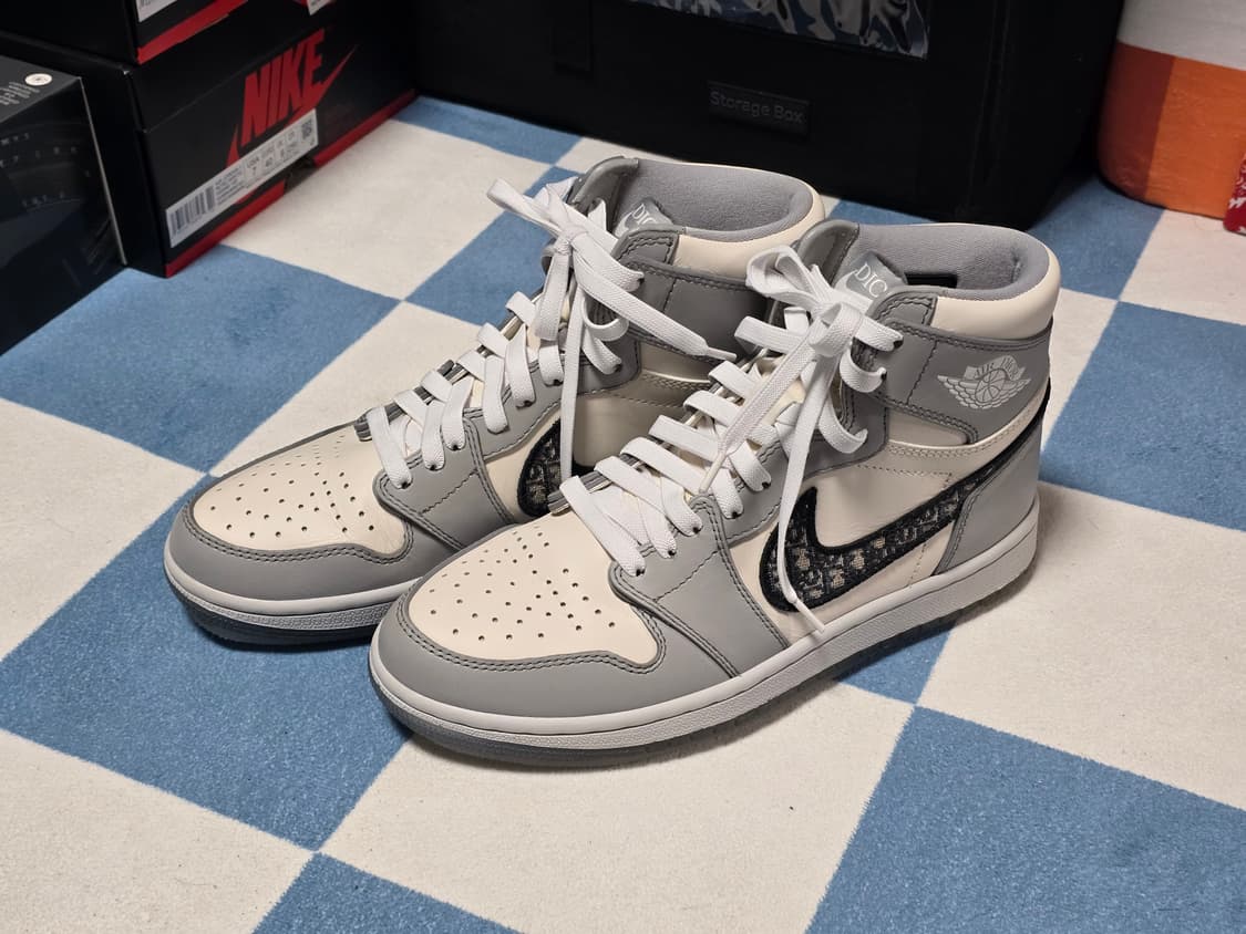 [40.5 / 255] 에어 조던 1 디올 하이 상품이미지1