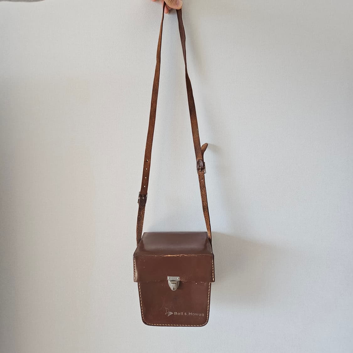 Bell & Howell 1950년대 빈티지 레더 카메라 가방 크로스백 상품이미지3