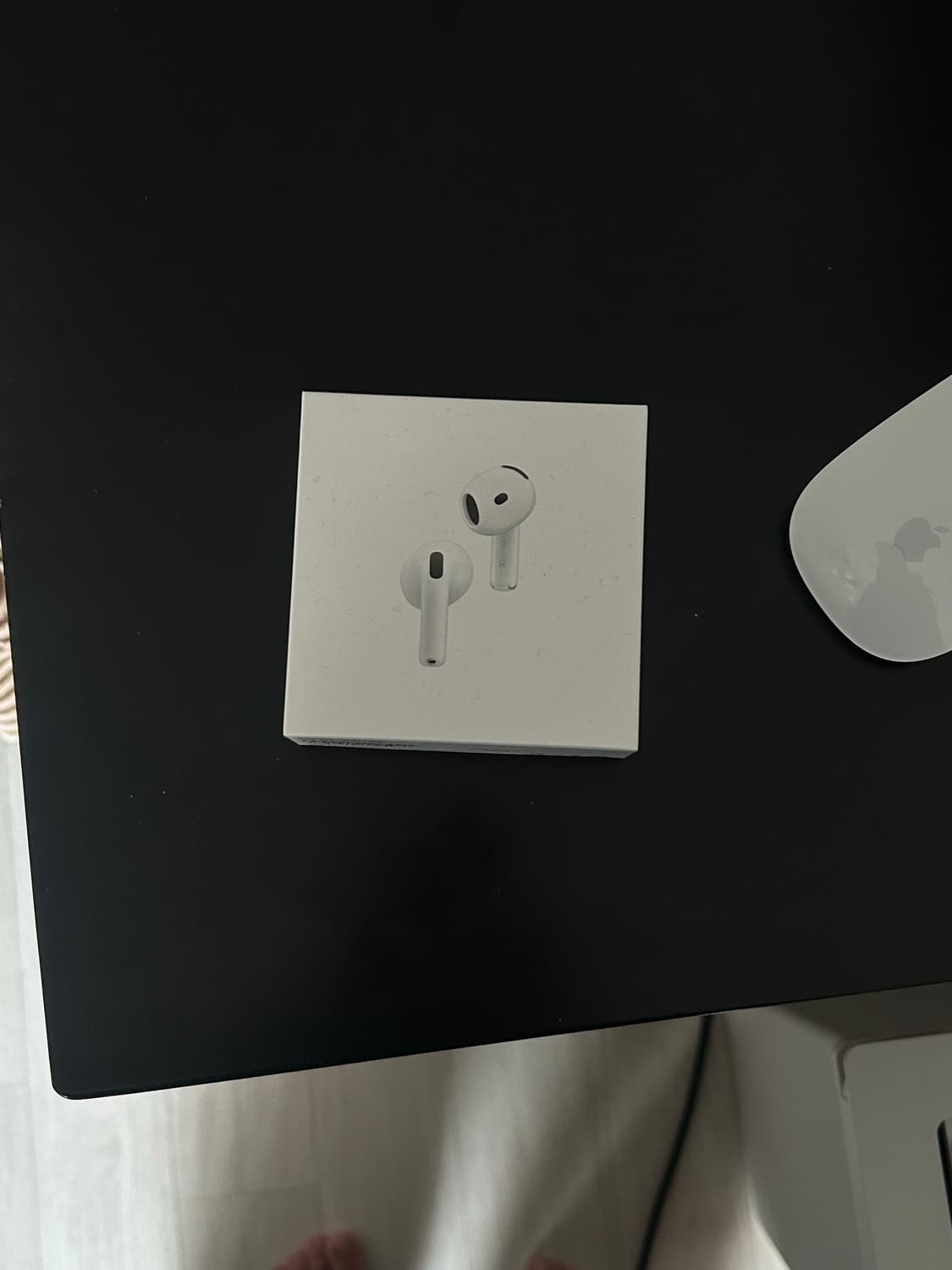 (미개봉 새상품) 에어팟 4 노이즈 캔슬링 상품이미지2