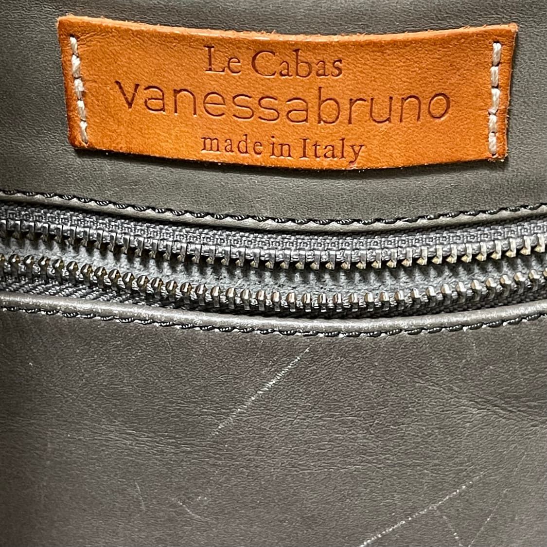 [OS] Vanessa Bruno  레더 토트백 상품이미지8