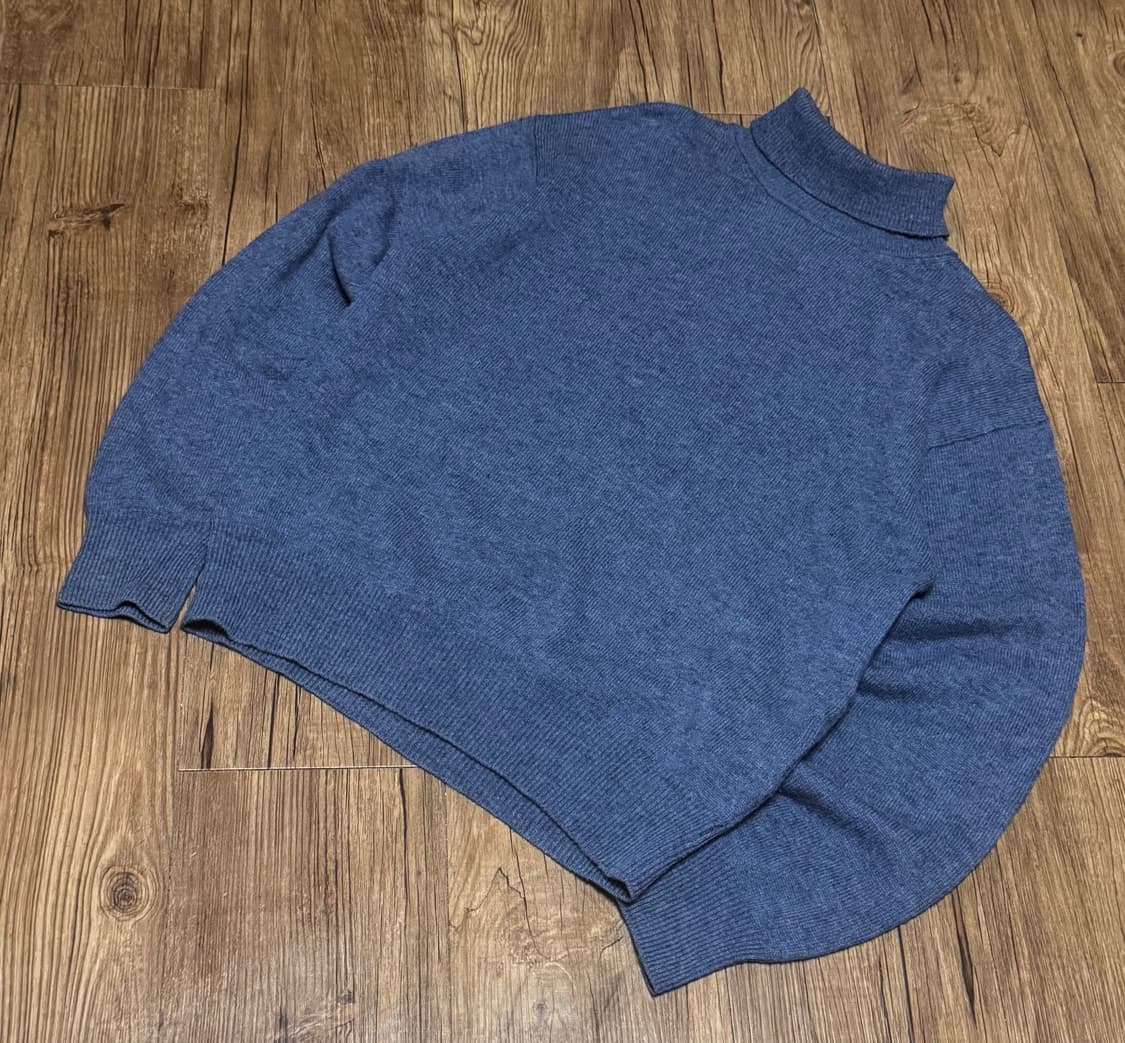 [L] 맥 호프 블루 목폴라 니트 스웨터 상품이미지1