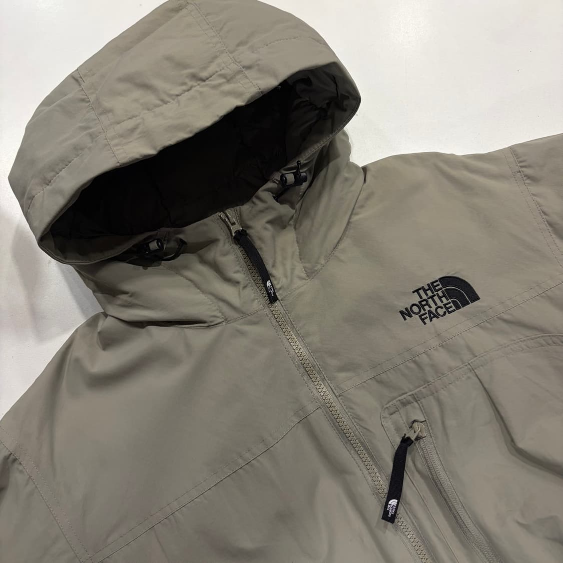 [XL] 노스페이스 캠퍼 온볼 후드 패딩 점퍼 그레이베이지 C5 상품이미지3