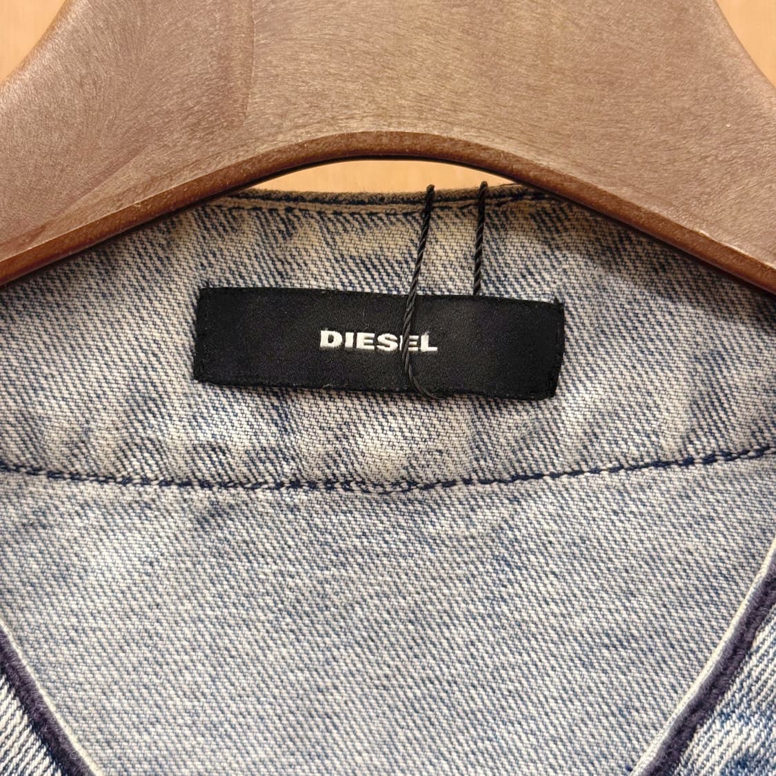 디젤 데님 베이스볼 스트릿 반팔 셔츠 연청 워싱 버튼 디테일 상품이미지7