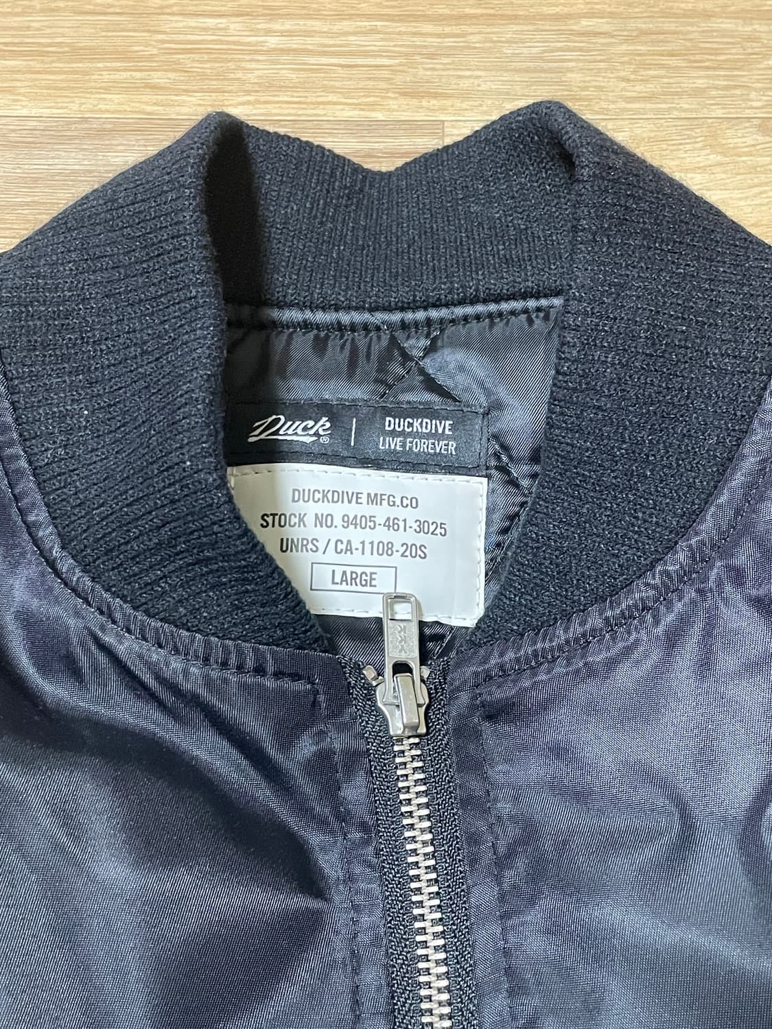 [미시착 새상품] 덕다이브(DUCKDIVE) MA-1 항공 점퍼 블랙 - 상품이미지3