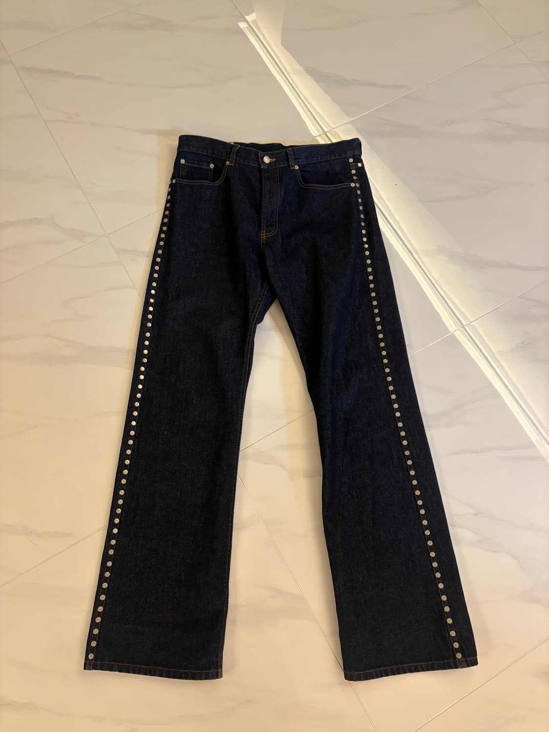 드리스반노튼 스터드 데님팬츠 상품이미지1