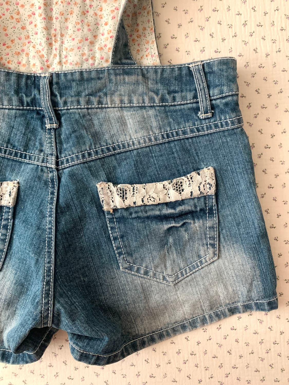 잔꽃 레이스 멜빵 반바지 상품이미지3