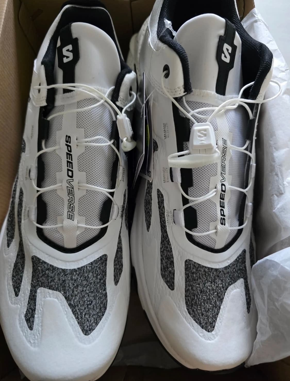 살로몬 300사이즈 운동화 새상품 상품이미지2