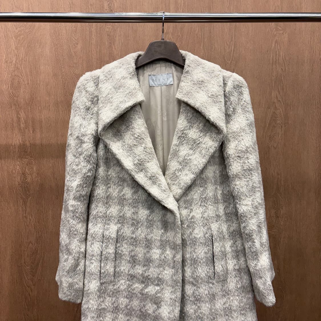 마인 울 블렌드 롱 코트 그레이 체크 패턴 슬릿 포켓 디테일 아이보리 상품이미지4