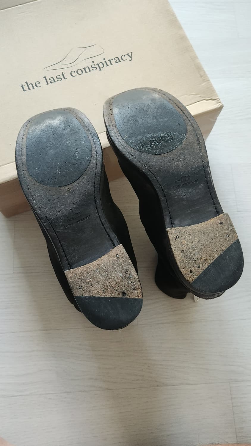 The last conspiracy waxed suede boots 상품이미지5