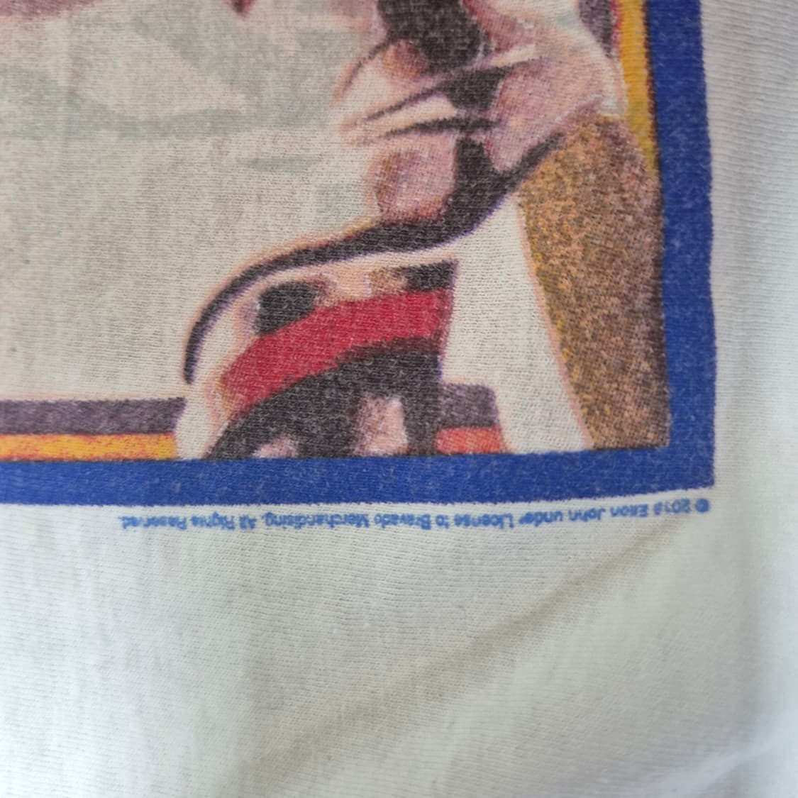 엘튼 존 "THE BITCH IS BACK" 머천 링거 티셔츠 (XL) 상품이미지3