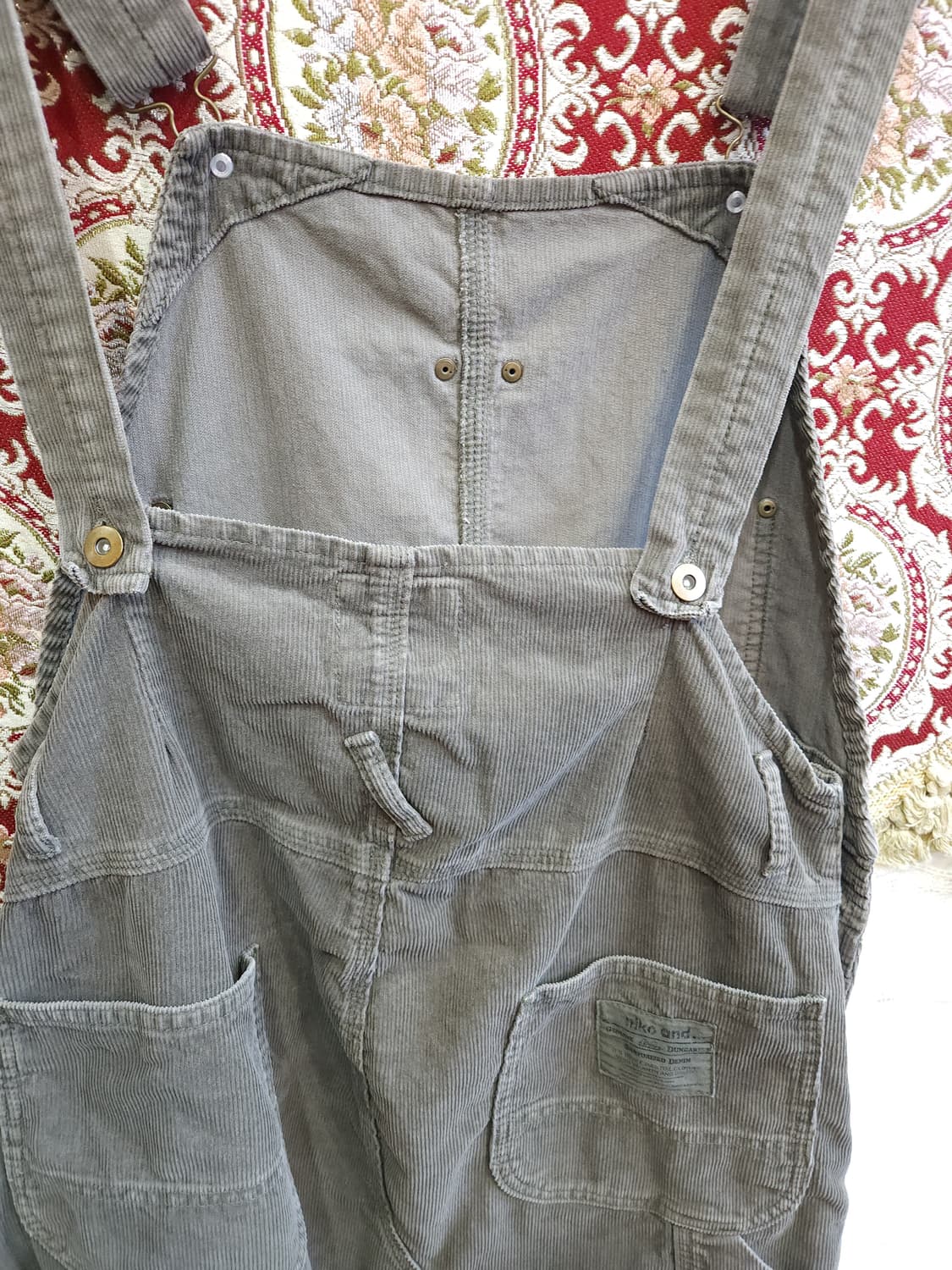 니코엔드 코듀로이 멜빵치마
​
 상품이미지8