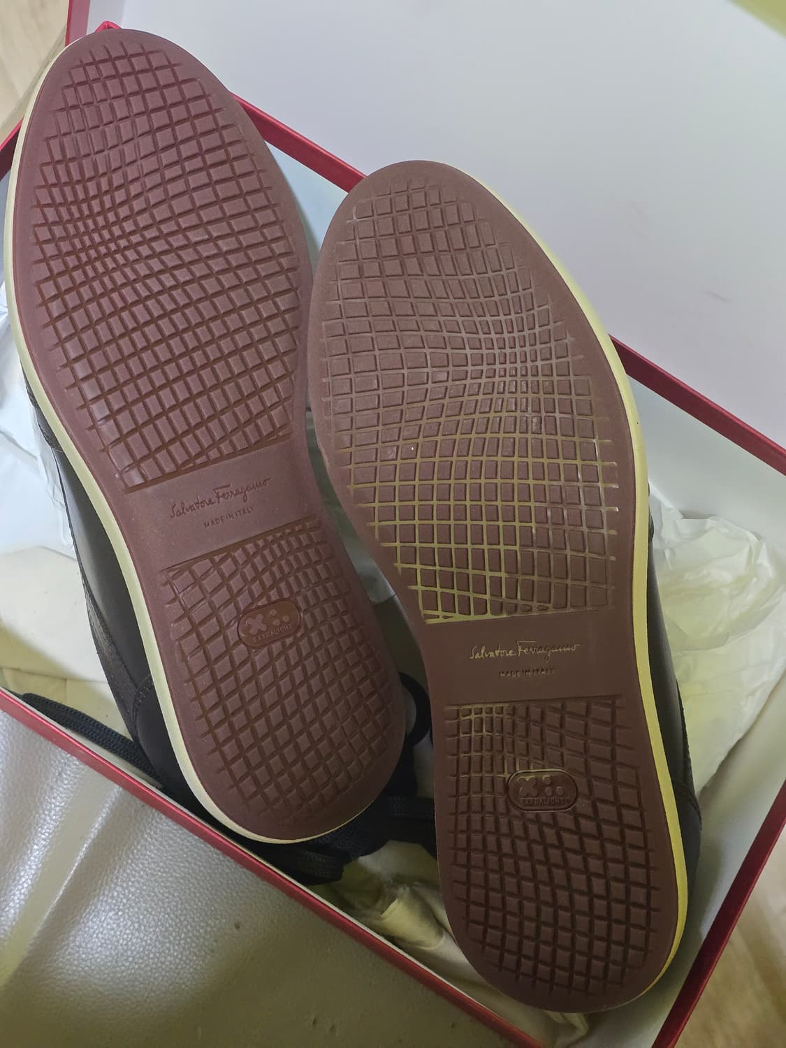 페라가모 스니커즈 새항품 상품이미지7