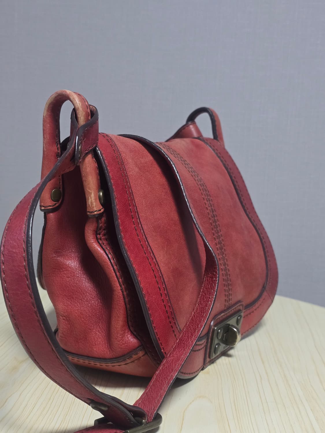 Fossil 레더 바디백  상품이미지3