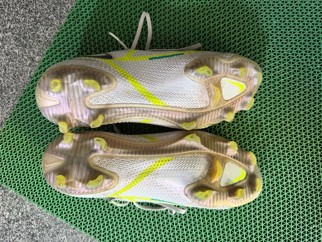 나이키 축구화 250 사이즈 상품이미지3