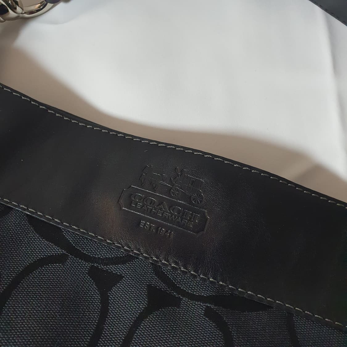 코치 버클 숄더백 상품이미지2