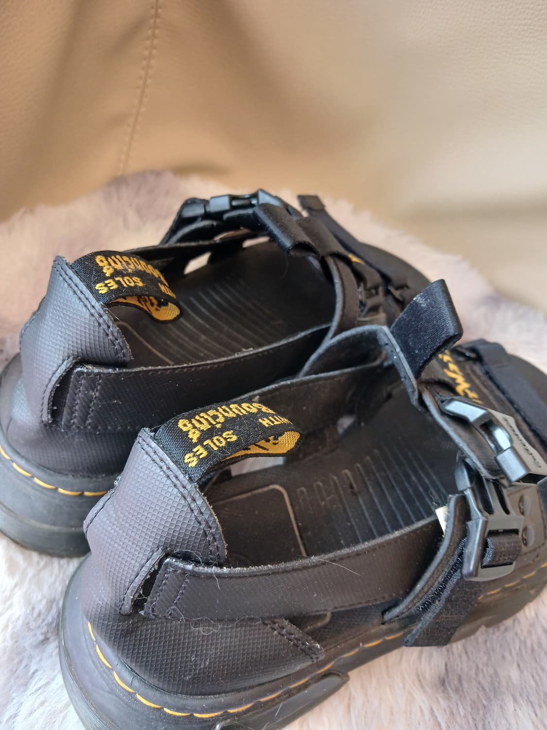 닥터마틴 정품 여성 스트랩 샌들 UK.6 사이즈 (뒷면 높이 4센치) 상품이미지6